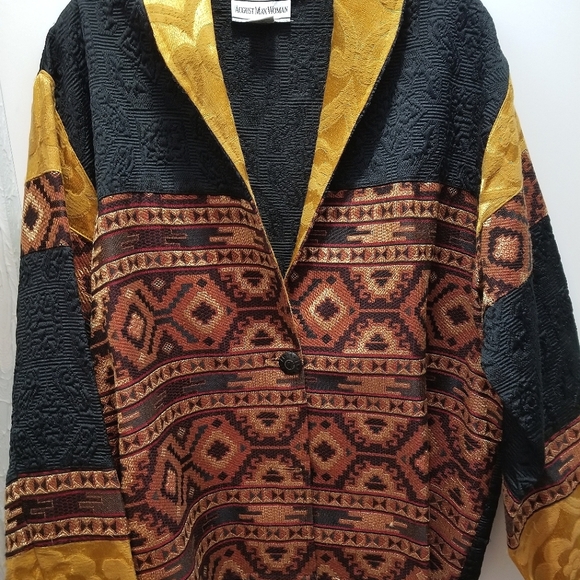 Beautiful Aztec Print Jacket - Picture 1 of 3